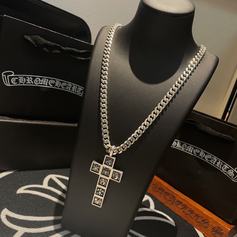 Ch*0me He**ts necklaces